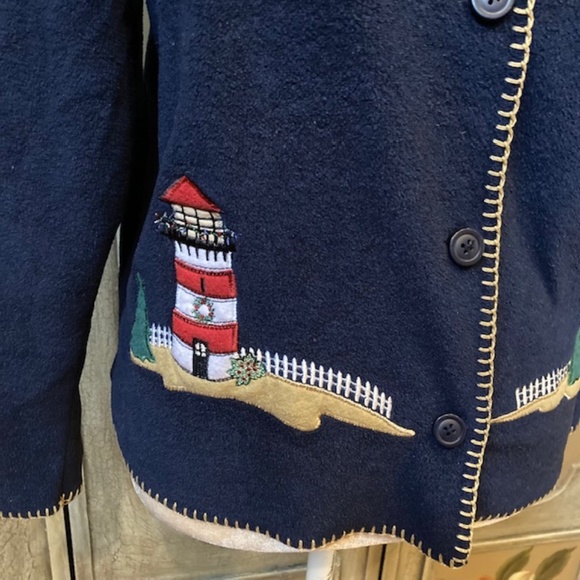 C & B woman’s fleece winter scene with lighthouse top - Picture 2 of 6
